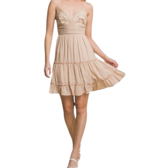 Love Tree Crochet Sleeveless Lace Dress - Picture 8 of 13